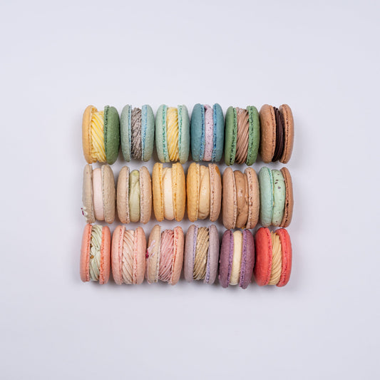 CHOOSE YOUR FAVOURITE 6-PACK MACARONS